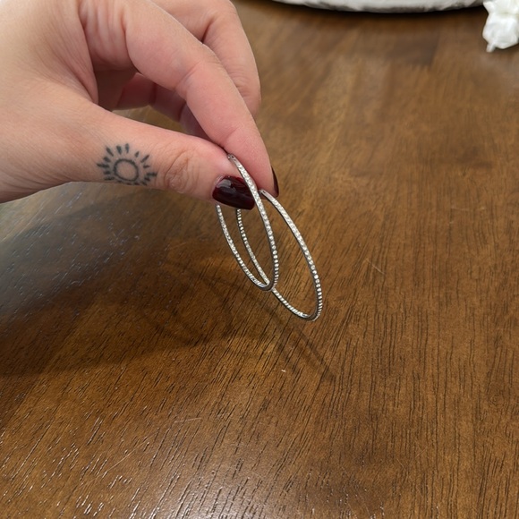 Hoop earrings - Picture 3 of 3